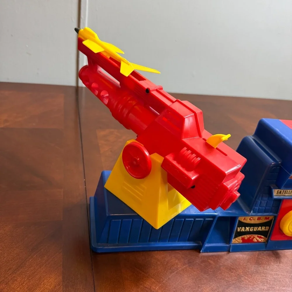 Vintage‎ 1960s REMCO ICBM Vanguard Satellite Launcher Toy w/ Box